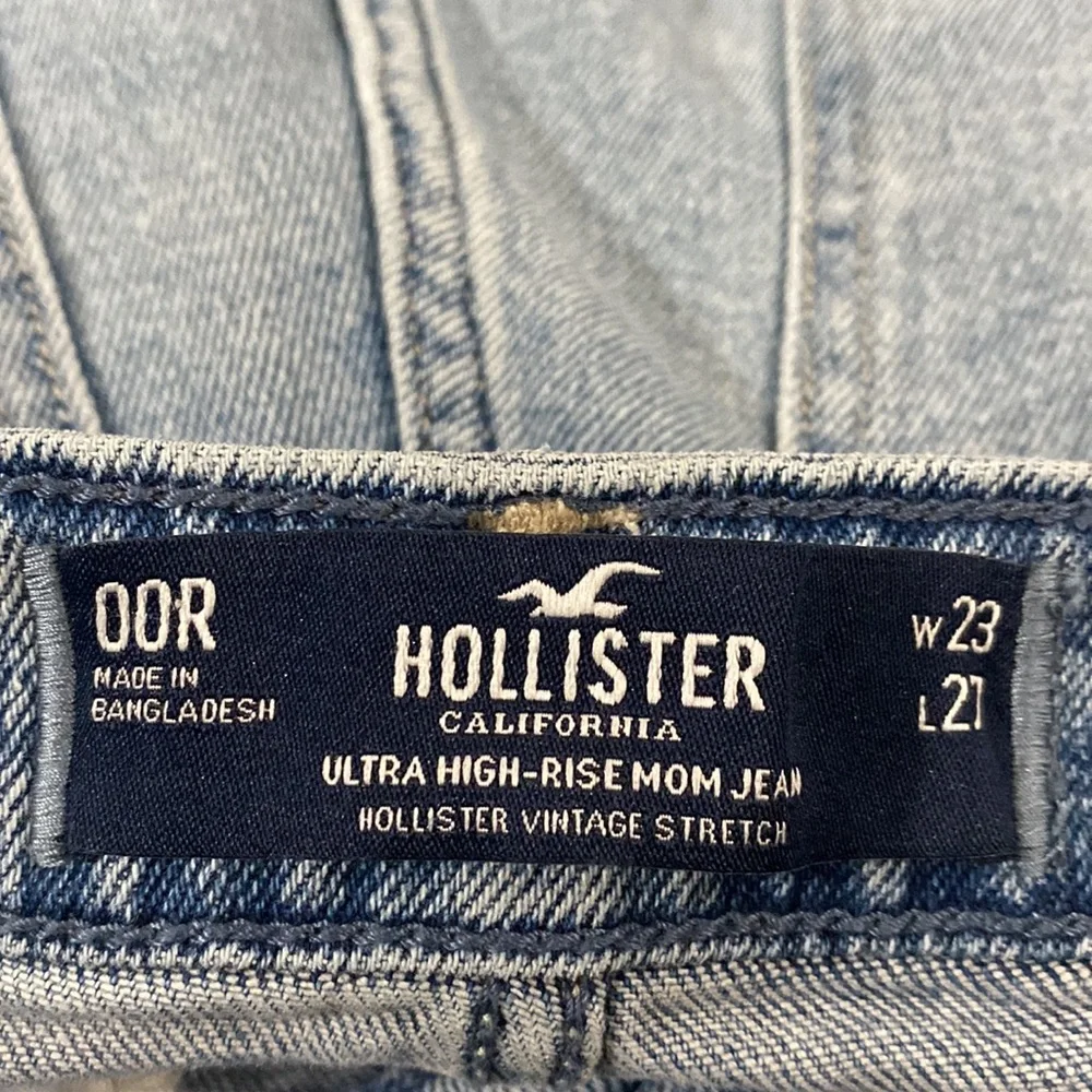 Hollister ultra high-rise mom jeans vintage stretch front flap pockets size 00